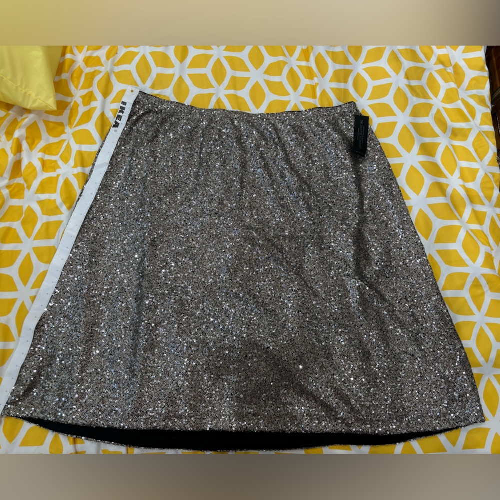 Lela Rose gold sequins skirt size 24 NWT